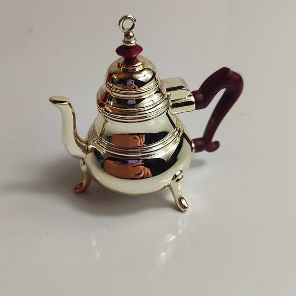 Lenox Williamsburg Steeped in Tradition Silver Plated Teapot Ornament Miniature - Picture 3 of 16